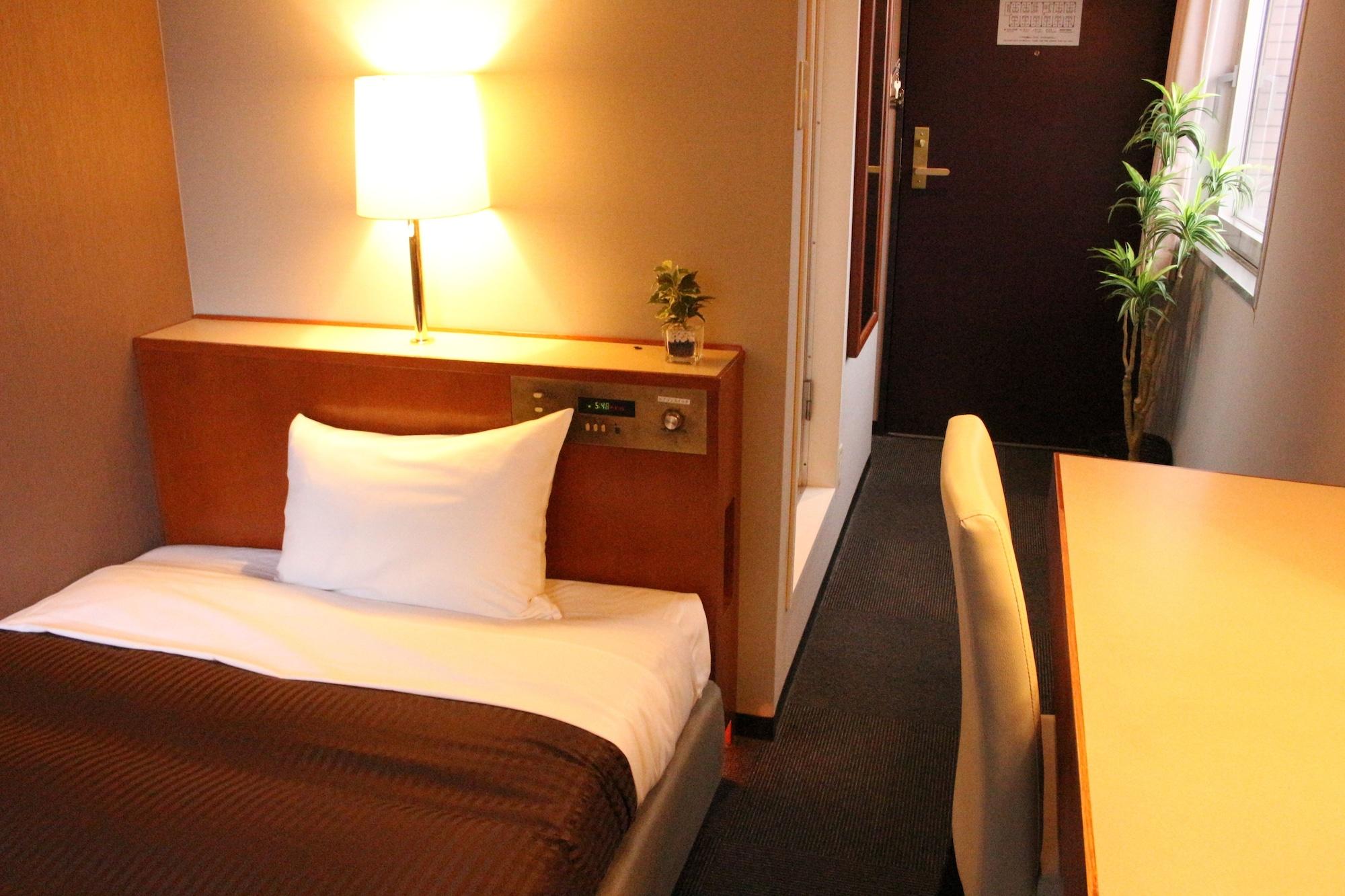 Hotel Livemax Budget Hiratsuka Ekimae Exterior photo